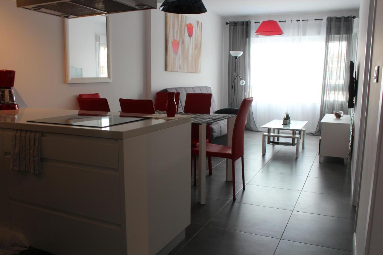 New Apartment With Sea View Of Andrew And Natallia 캄포아모르 외부 사진